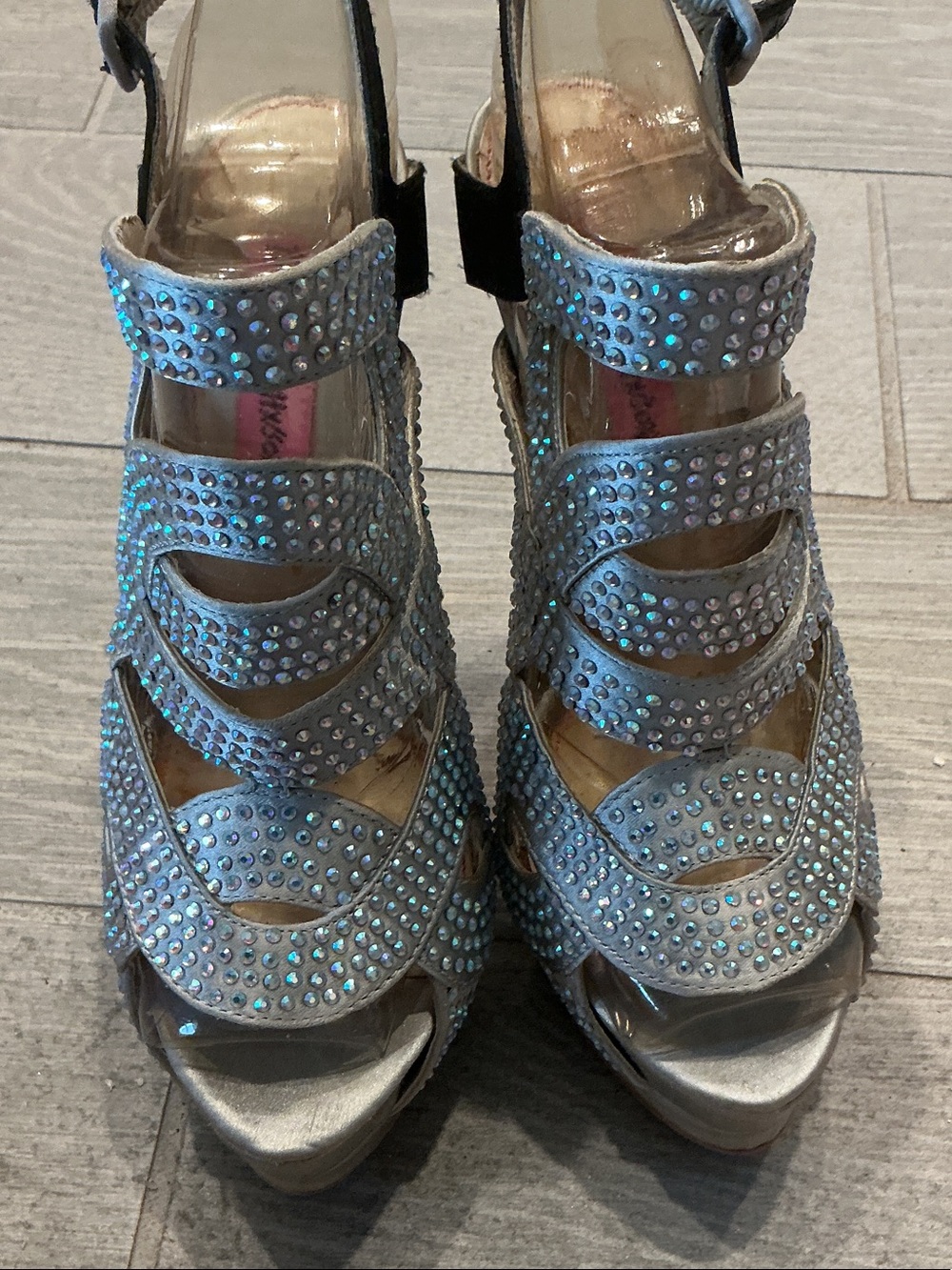 Betsey Johnson Blairre Crystal-Embellished Women’s Dress 5.5” Heels Sz 6M